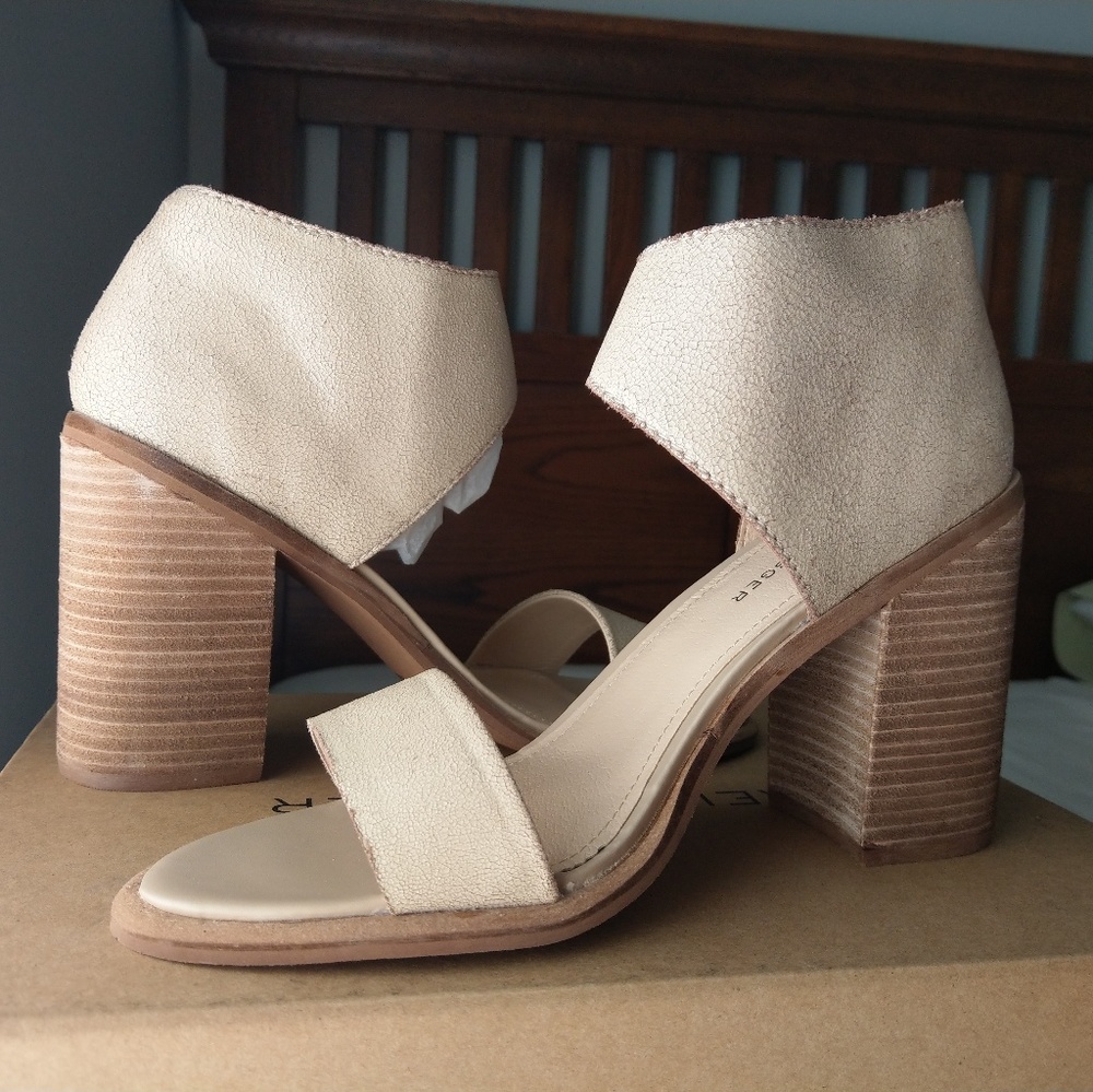 NIB Kelsi Dagger Brooklyn sandals/heels size 9